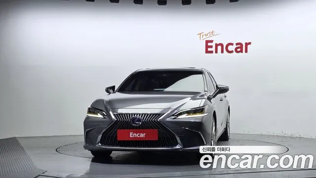 Lexus ES 2019 thumb 3