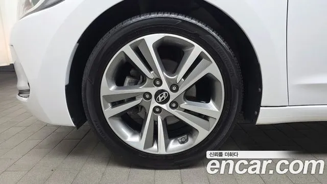 Hyundai Avante 2018 thumb 5