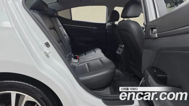 Hyundai Avante 2018 thumb 11