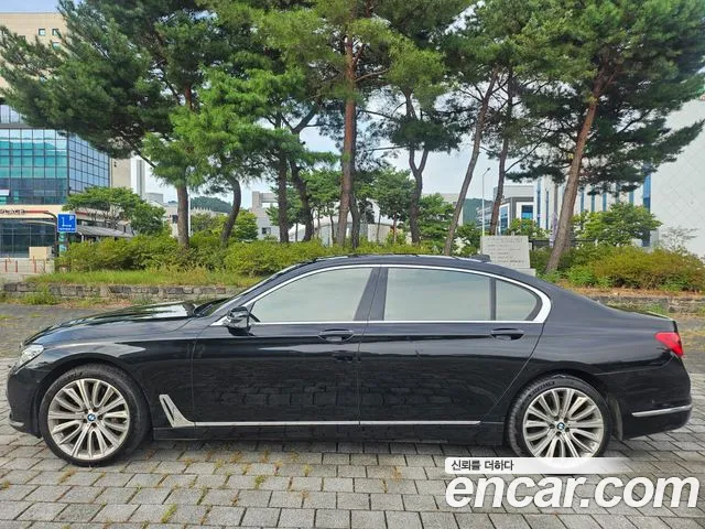 BMW 7 серии 2019 thumb 4