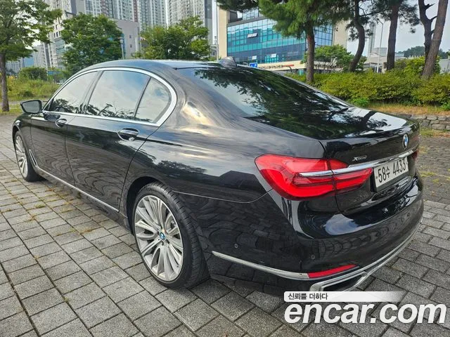 BMW 7 серии 2019 thumb 5
