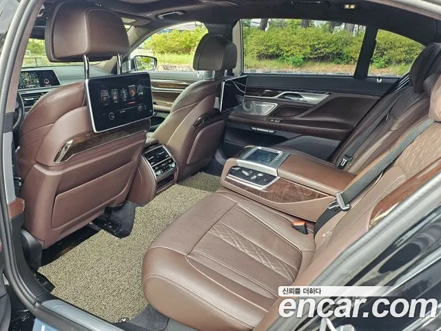 BMW 7 серии 2019 thumb 9