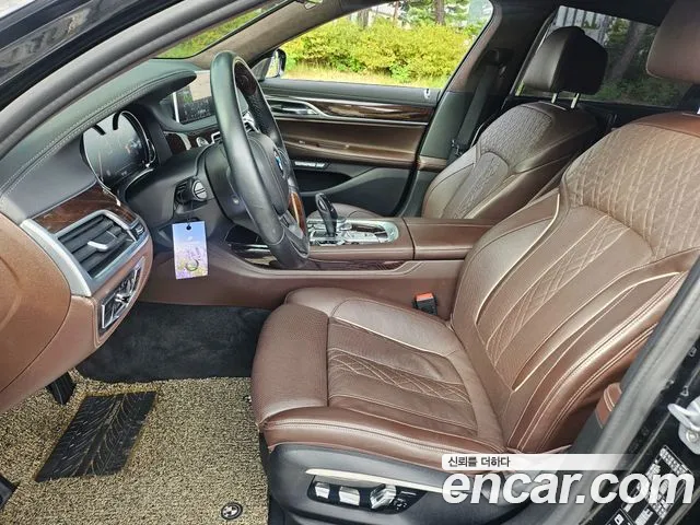 BMW 7 серии 2019 thumb 10