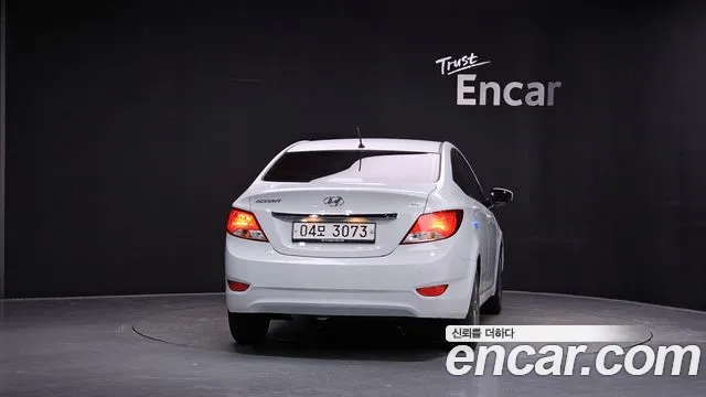 Hyundai Accent 2017 thumb 3