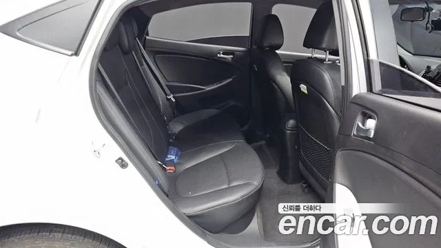 Hyundai Accent 2017 thumb 10