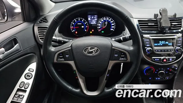 Hyundai Accent 2017 thumb 11