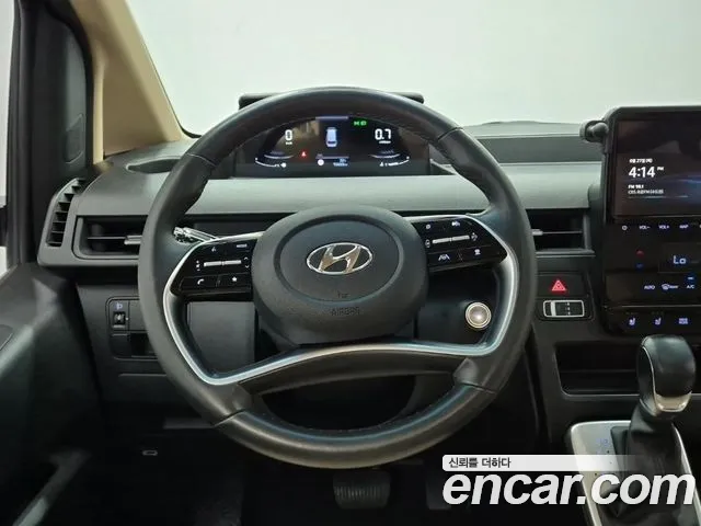 Hyundai Staria 2022 thumb 9