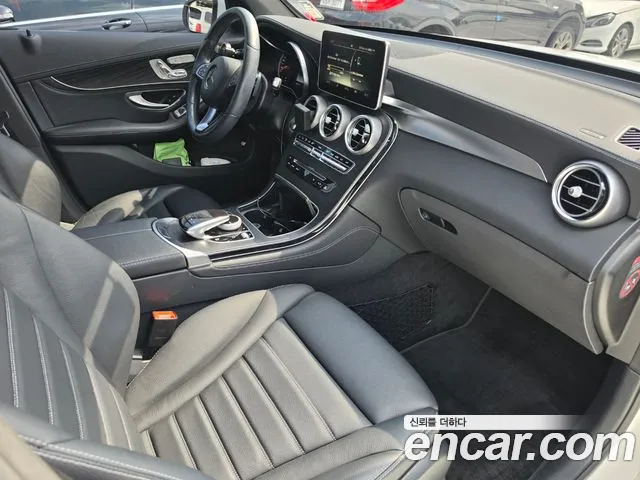 Mercedes-Benz GLC 2017 thumb 10