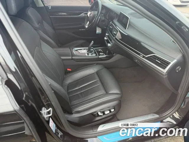 BMW 7 серии 2018 thumb 10