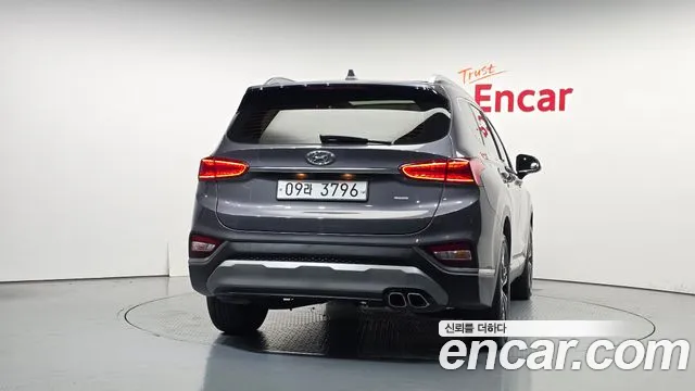 Hyundai Santa Fe 2018 thumb 4