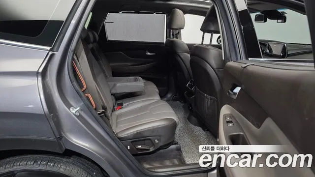 Hyundai Santa Fe 2018 thumb 12