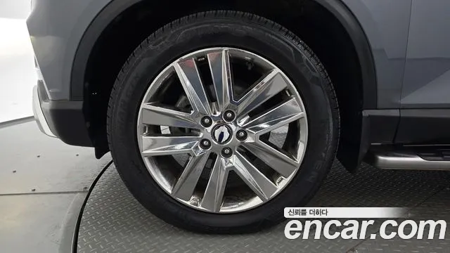 KG_Mobility_Ssangyong Rexton 2018 thumb 4
