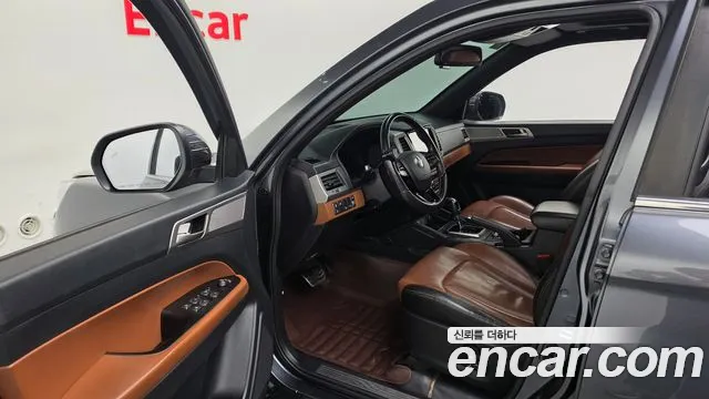 KG_Mobility_Ssangyong Rexton 2018 thumb 9