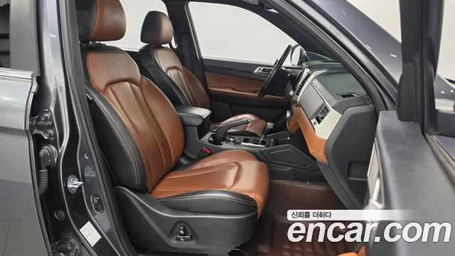 KG_Mobility_Ssangyong Rexton 2018 thumb 11