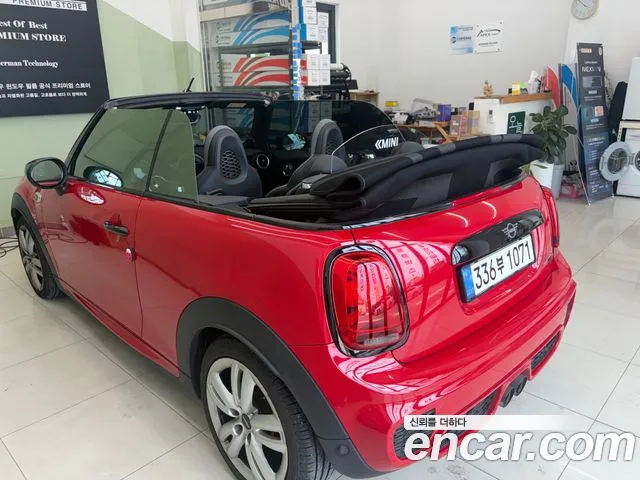 Mini Cooper Convertible 2020 thumb 4