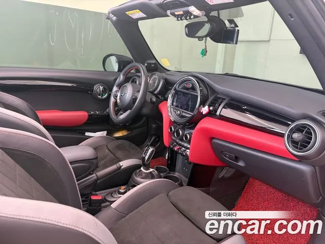 Mini Cooper Convertible 2020 thumb 8