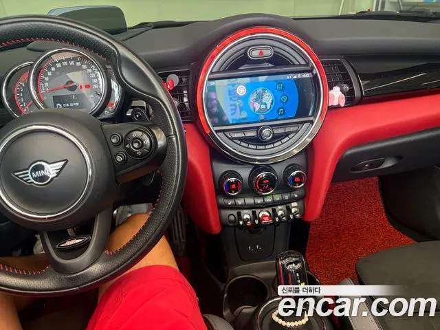 Mini Cooper Convertible 2020 thumb 11