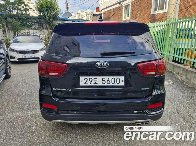 Kia Sorento 2018 thumb 2