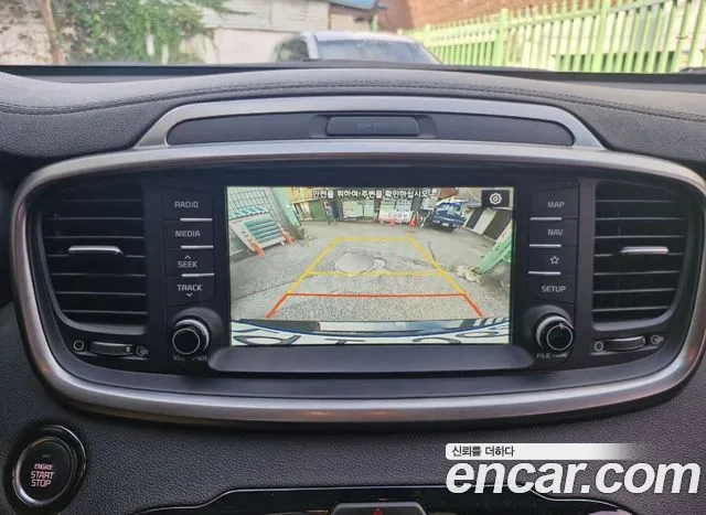 Kia Sorento 2018 thumb 4