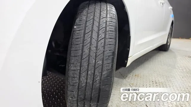 Hyundai Avante 2016 thumb 5