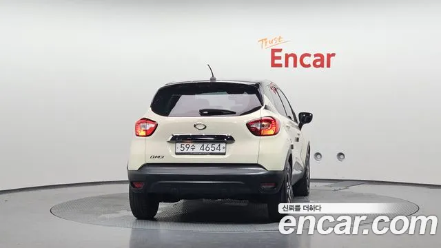 Renault Captur 2015 thumb 4