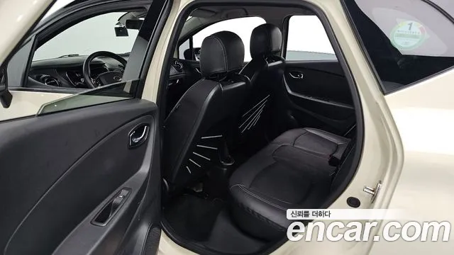 Renault Captur 2015 thumb 12