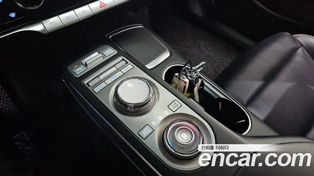 Genesis GV70 2022 thumb 9