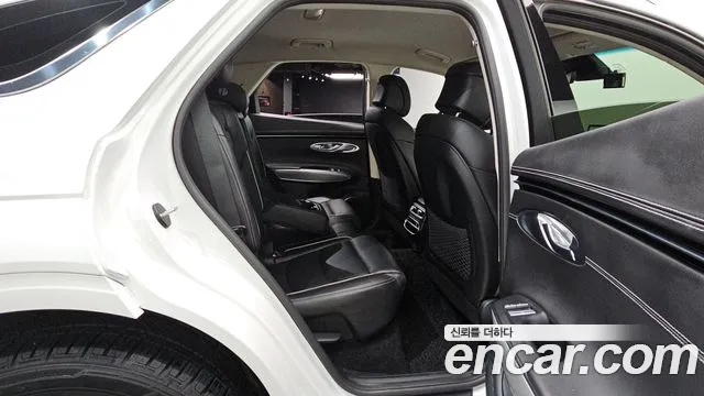 Genesis GV70 2022 thumb 11