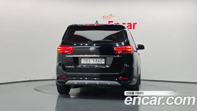 Kia Carnival 2019 thumb 4