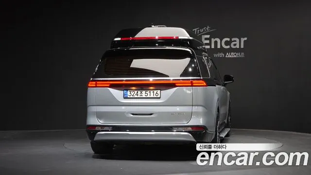 Kia Carnival 2021 thumb 4