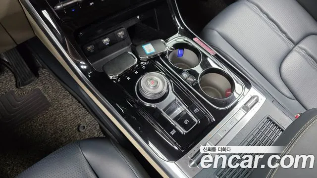 Kia Carnival 2021 thumb 9