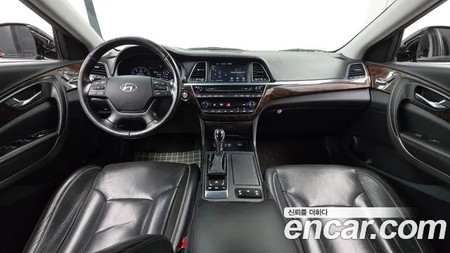 Hyundai Aslan 2016 thumb 7