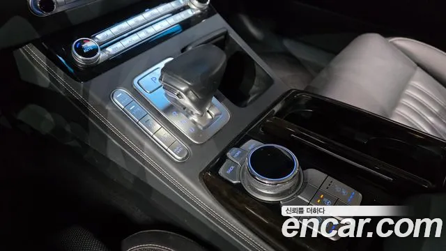 Genesis G90 2020 thumb 9