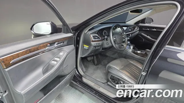 Genesis G90 2020 thumb 10