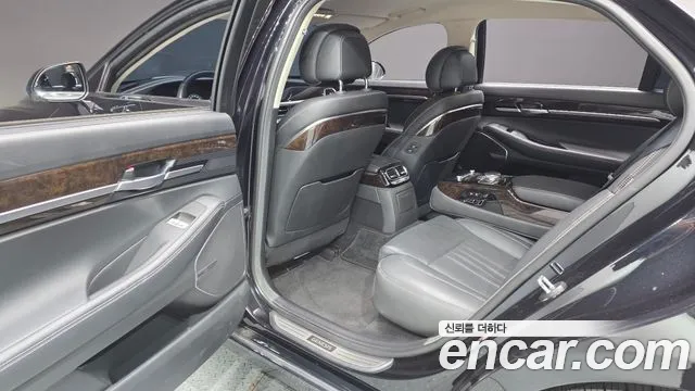 Genesis G90 2020 thumb 12