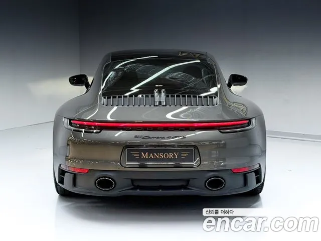 Porsche 911 2022 thumb 4