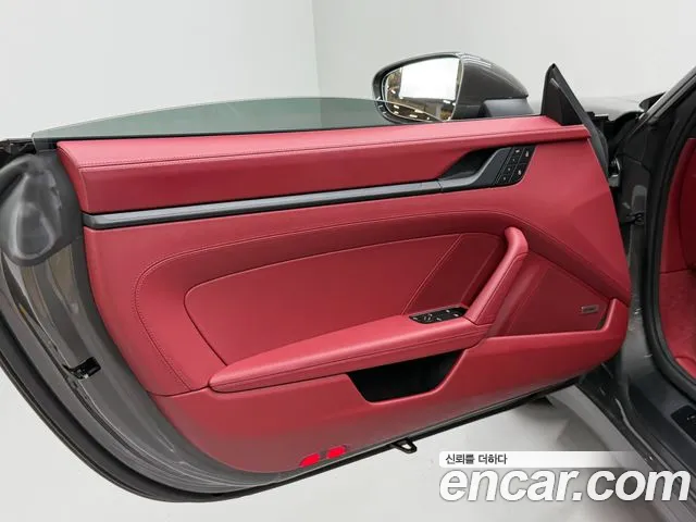 Porsche 911 2022 thumb 9