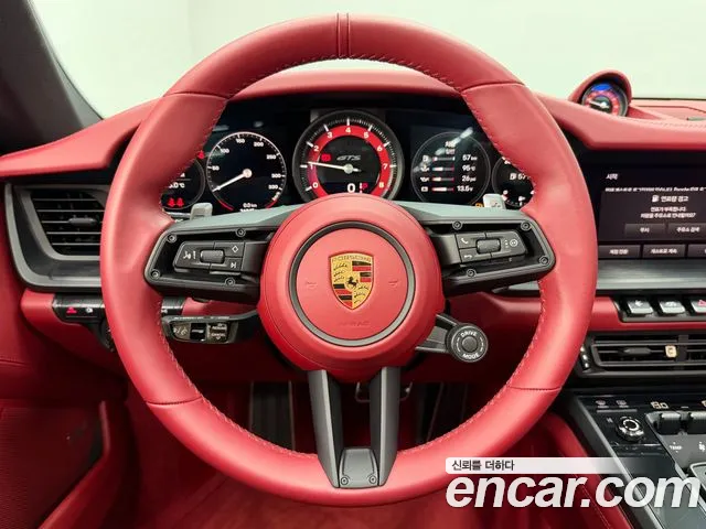 Porsche 911 2022 thumb 10