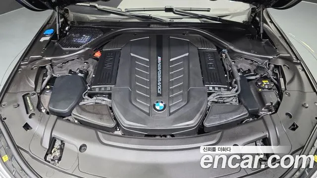 BMW 7 серии 2018 thumb 6