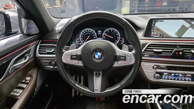 BMW 7 серии 2018 thumb 12