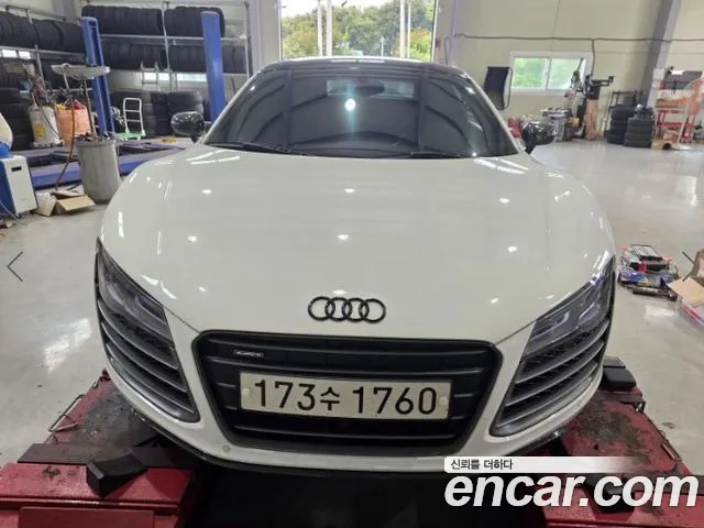 Audi R8 2013 thumb 12