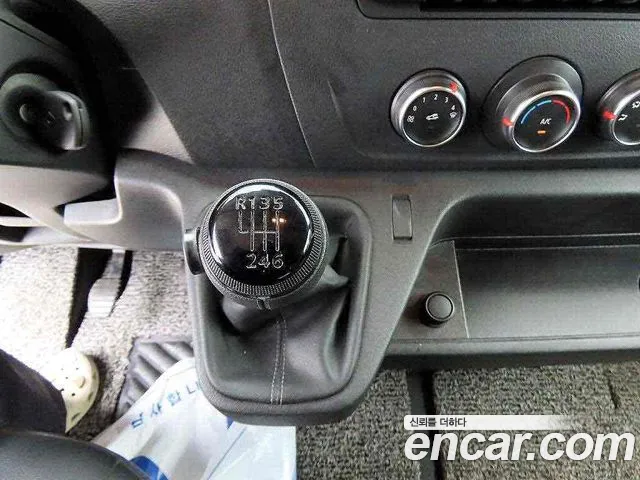 Renault Master 2022 thumb 10