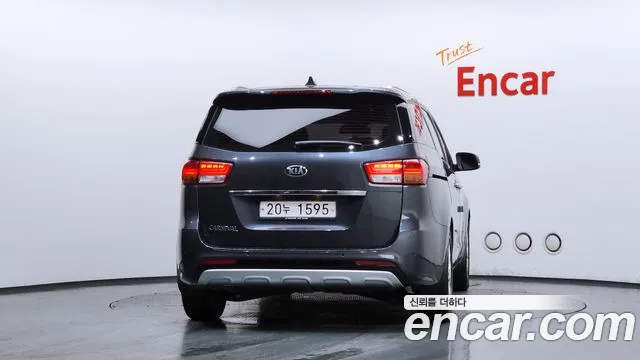 Kia Carnival 2014 thumb 4