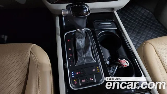 Kia Carnival 2014 thumb 9