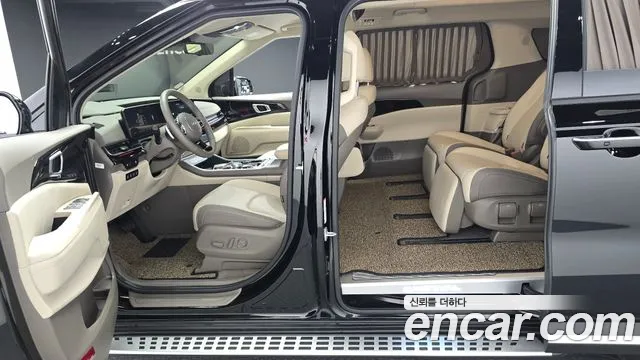 Kia Carnival 2024 thumb 11