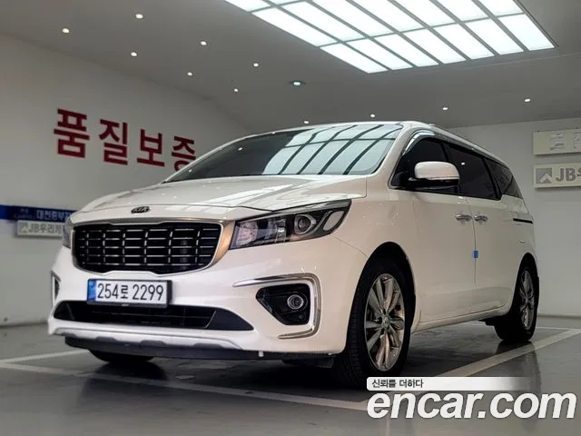 Kia Carnival 2018 thumb 2
