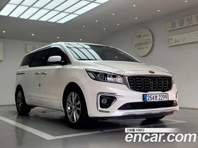 Kia Carnival 2018 thumb 3
