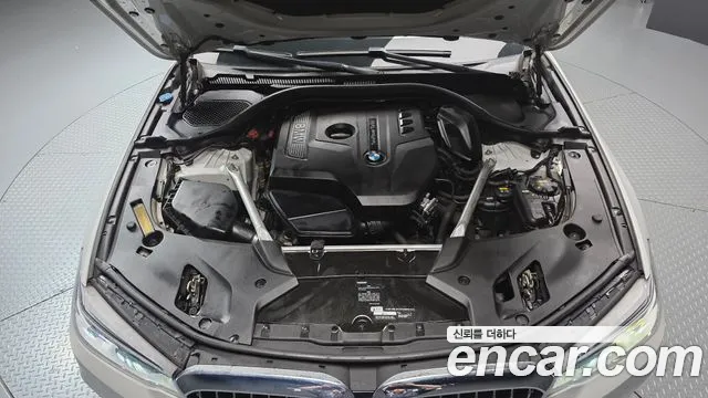 BMW 5 серии 2018 thumb 6