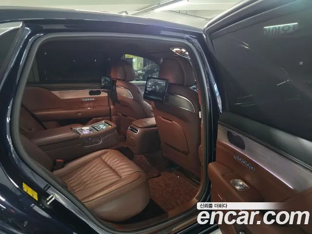 Genesis G90 2022 thumb 12