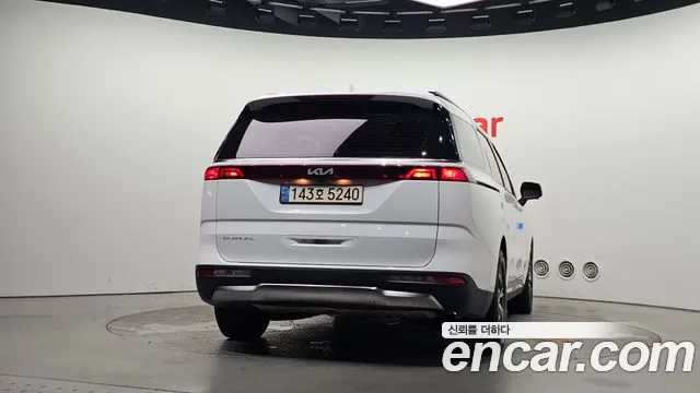 Kia Carnival 2021 thumb 4